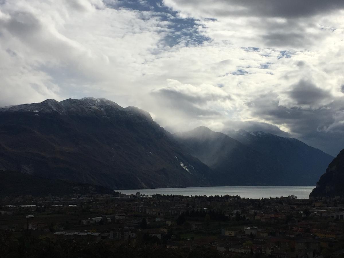 Villa Arzilla Riva del Garda Buitenkant foto